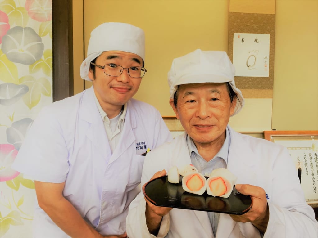 野田屋菓子舗の野田さん親子